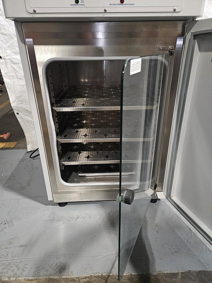 Used VWR Sheldon Mfg 3015