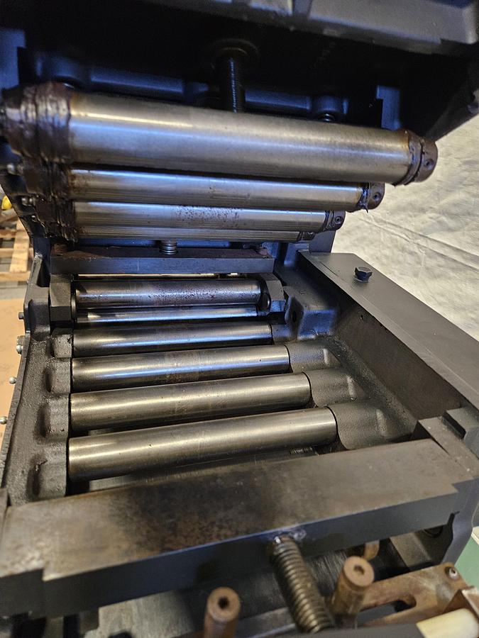 Used RAPID-AIR SS8-A POWERED STOCK STRAIGHTENER – 8" WIDTH CAPACITY – VARIABLE SPEED – ELECTRONIC LOOP CONTROL – 220V / 3 PHASE