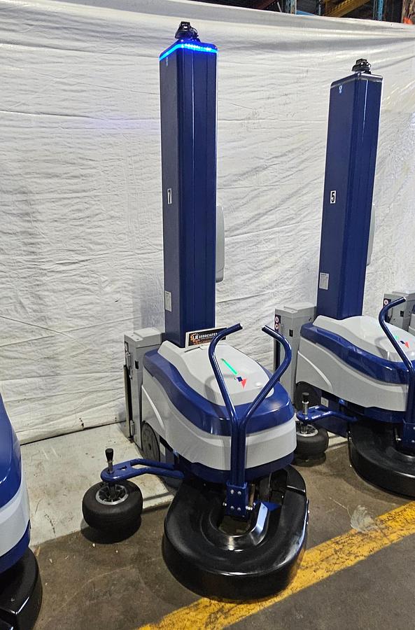 Used 2023 ROBOPAC ROBOT S7 PVS USA SELF-PROPELLED PALLET STRETCH WRAPPER – BATTERY POWERED – TOUCHSCREEN – TESTED