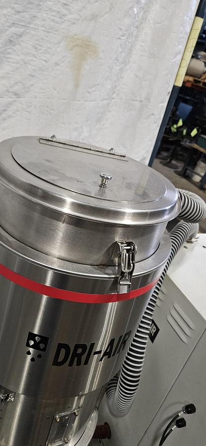 Used DRI-AIR HPD-2 HIGH-TEMP DESICCANT RESIN DRYER – RH60 60 LB STAINLESS STEEL HOPPER – NO-SPILL RECEIVER – PNEUMATIC VACUUM LOADER – DIGITAL DEW POINT CONTROL – 480V 3 PHASE – TESTED