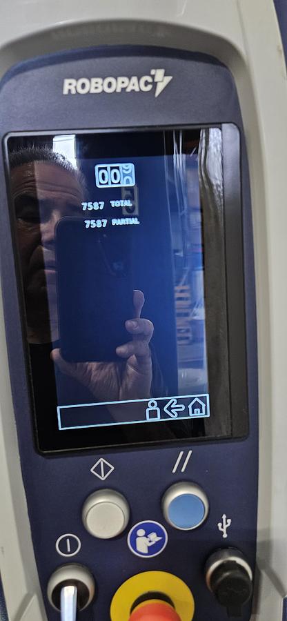 Used 2023 ROBOPAC ROBOT S7 PVS USA SELF-PROPELLED PALLET STRETCH WRAPPER – BATTERY POWERED – TOUCHSCREEN – TESTED