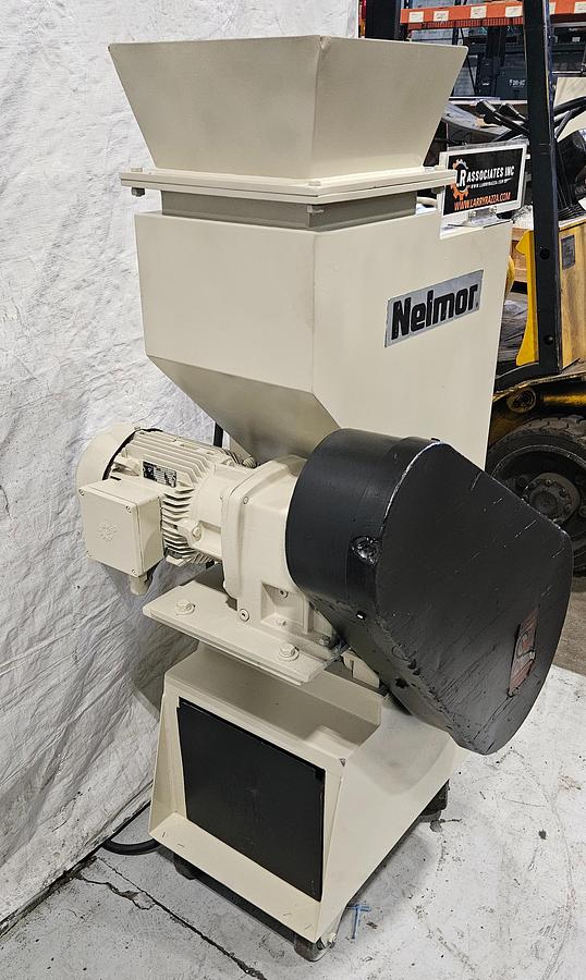 Used NELMOR G810LS LOW-SPEED PLASTIC GRANULATOR – 8" X 10" – 3 HP – GEARED LOW-SPEED DRIVE – 230V 3 PHASE – SHARP KNIVES – BIN DISCHARGE – HEAVY-DUTY