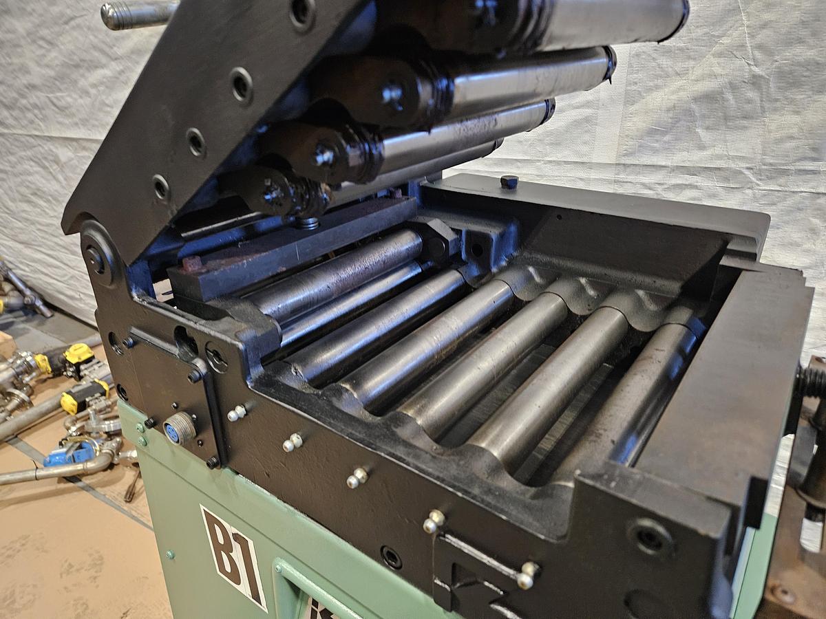Used RAPID-AIR SS8-A POWERED STOCK STRAIGHTENER – 8" WIDTH CAPACITY – VARIABLE SPEED – ELECTRONIC LOOP CONTROL – 220V / 3 PHASE