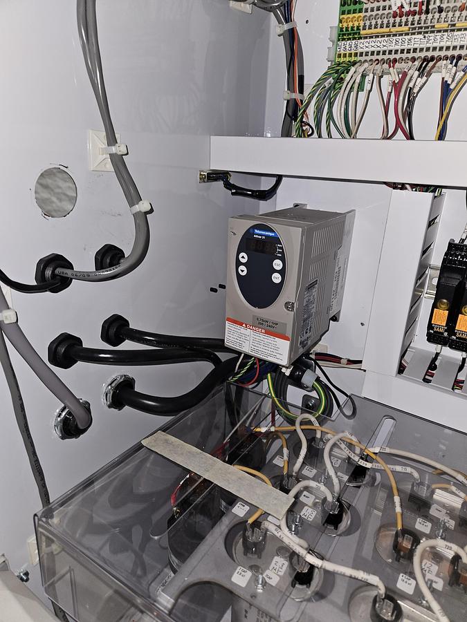 Used MARK ANDY / UVT MAXIM SLS UV CURING SYSTEM 240V • 3-Phase • 12" Lamp • 400 W/In • Blower & Control Cabinet