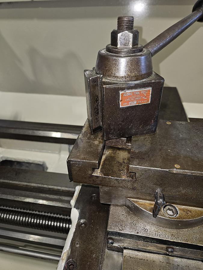 Used VICTOR 1640B ENGINE LATHE – 16" x 40" – 7.5 HP – TOOLING PACKAGE – EXCELLENT CONDITION