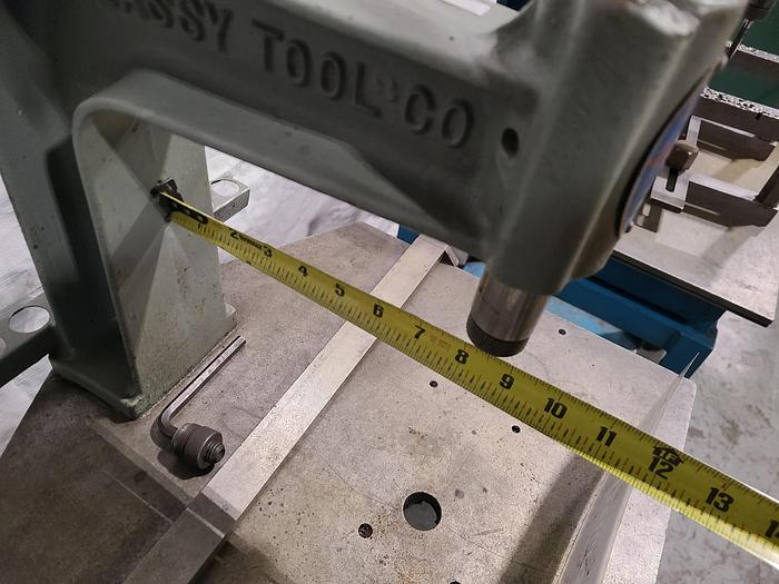 Used Lassy 12F Thread Tapping Machine with Tooling