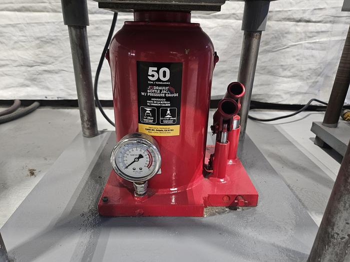Used 12 inch Hydraulic Vulcanizer with Gauge Make Spin Cast Rubber Molds Romanoff Brand 220V 1Phase