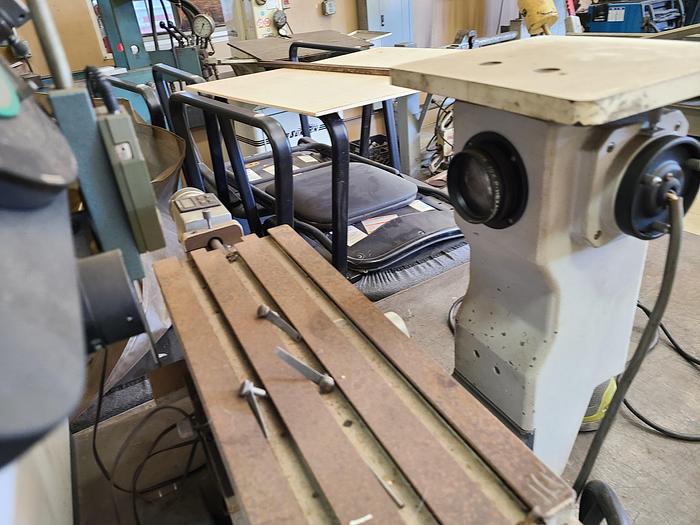 Used Mitutoyo PH 350 Optical Comparator 14 Inch