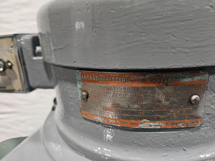 Used Bridgeport Mill 1 HP 36 inch Table DRO Power Feed Collets Chrome Ways 6 inch Vise