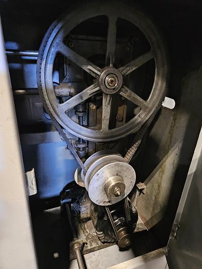 Used Rockwell Delta 20 Inch Metal Vertical Band Saw with Blade Welder 220V 3 Phase Variable Speed