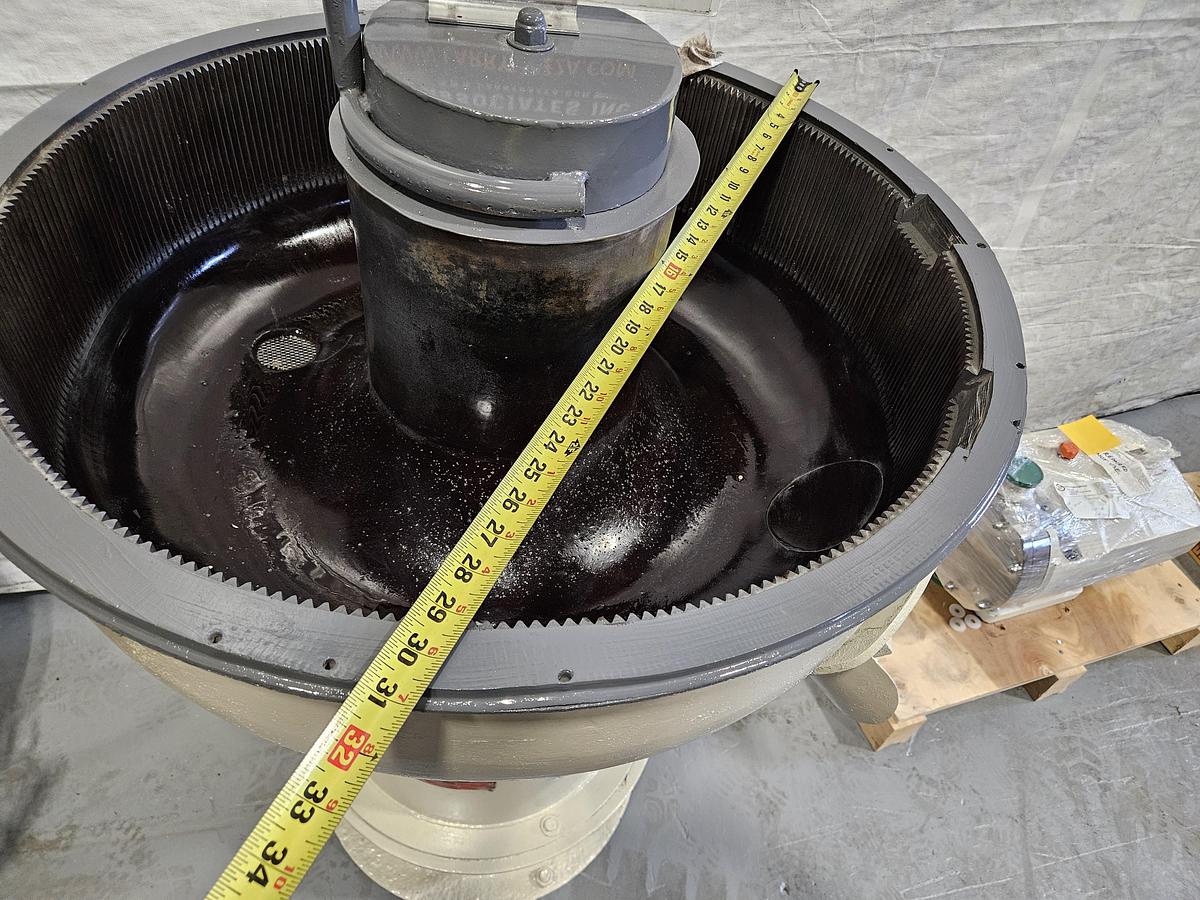 Used  Boulton FM-3-D Vibratory Finishing Machine 3 cubic foot Tumble Polish Deburr Metal