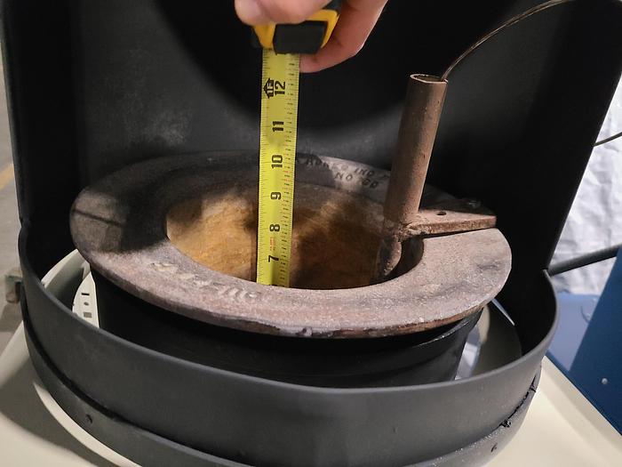 Used 160 Pound Lead Melting Furnace Natural Gas or Propane with Thermo-Controller and Hood Fishing Lure Casting