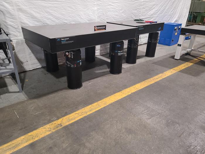 Used Newport Research Series Plus SR4000 Sealed Hole Table Top with Tuned Damping and Legs