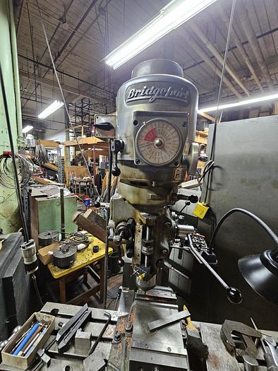 Used Bridgeport Variable Speed Milling Machine 42 Table Vise & Power Feed