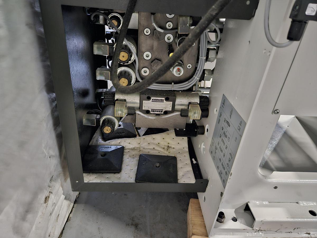 Used 2016 Arburg 470 C 1500-400 Golden Edition 165 Ton 6.5 oz. Allrounder Injection Molding Machine PRISTINE!!!