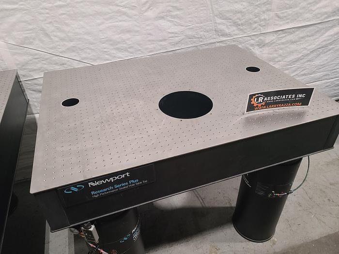 Used Newport RS2000 Sealed Hole Table Top with Tuned Damping and Legs