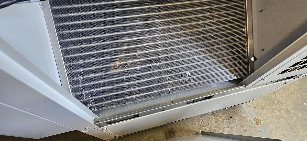 Used SCHREIBER MODEL 200AC INDUSTRIAL PROCESS CHILLER – 460V – CAREL pCO DIGITAL CONTROLLER – REMOTE CONTROLLER INCLUDED – TWO AVAILABLE