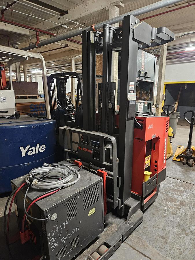 Used Raymond Standup Fork Lift 2007 Narrow Aisle 3000 Lb Triple Mast 260" height with Reaching Forks Forklift