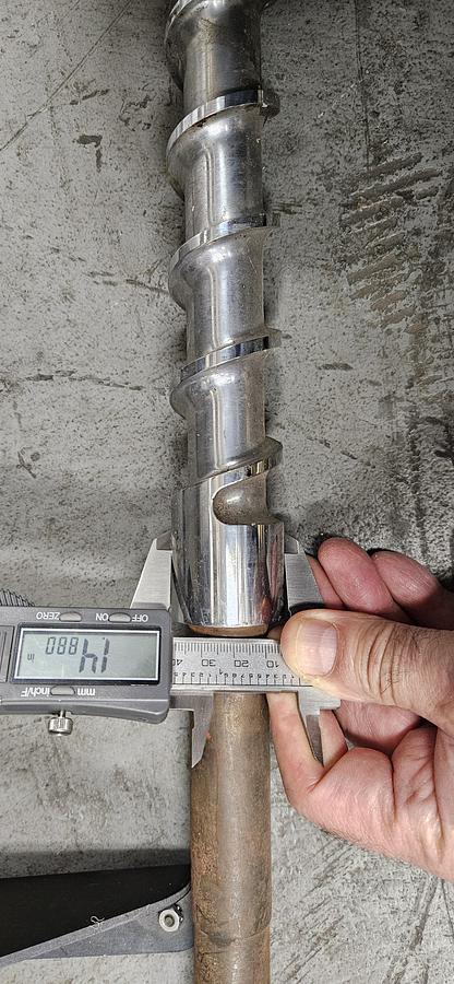 Used Extruder Screw 1-1/2" x 32-1/2" Flight Area