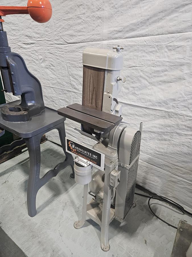 Used Delta Super Heavy Duty 6 Inch Belt Sander 110 V on Stand