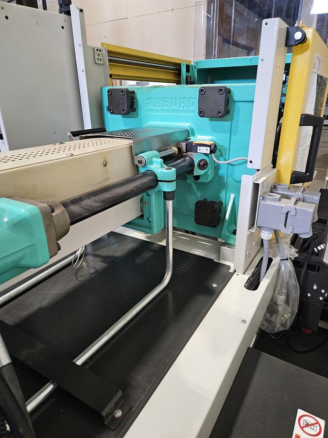 Used 2016 Arburg 470 C 1500-400 Golden Edition 165 Ton 6.5 oz. Allrounder Injection Molding Machine PRISTINE!!!