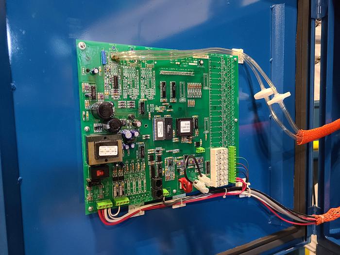 Used Donaldson Torit 4 Cartridge Dust Collector SDF 5 Hp 460 Volt 3 Phase with Checker Board