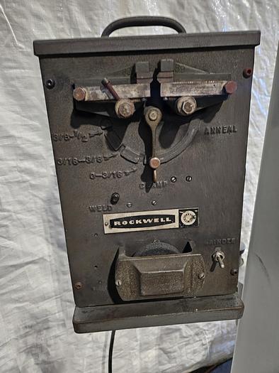 Used Rockwell Delta 20 Inch Metal Vertical Band Saw with Blade Welder 220V 3 Phase Variable Speed