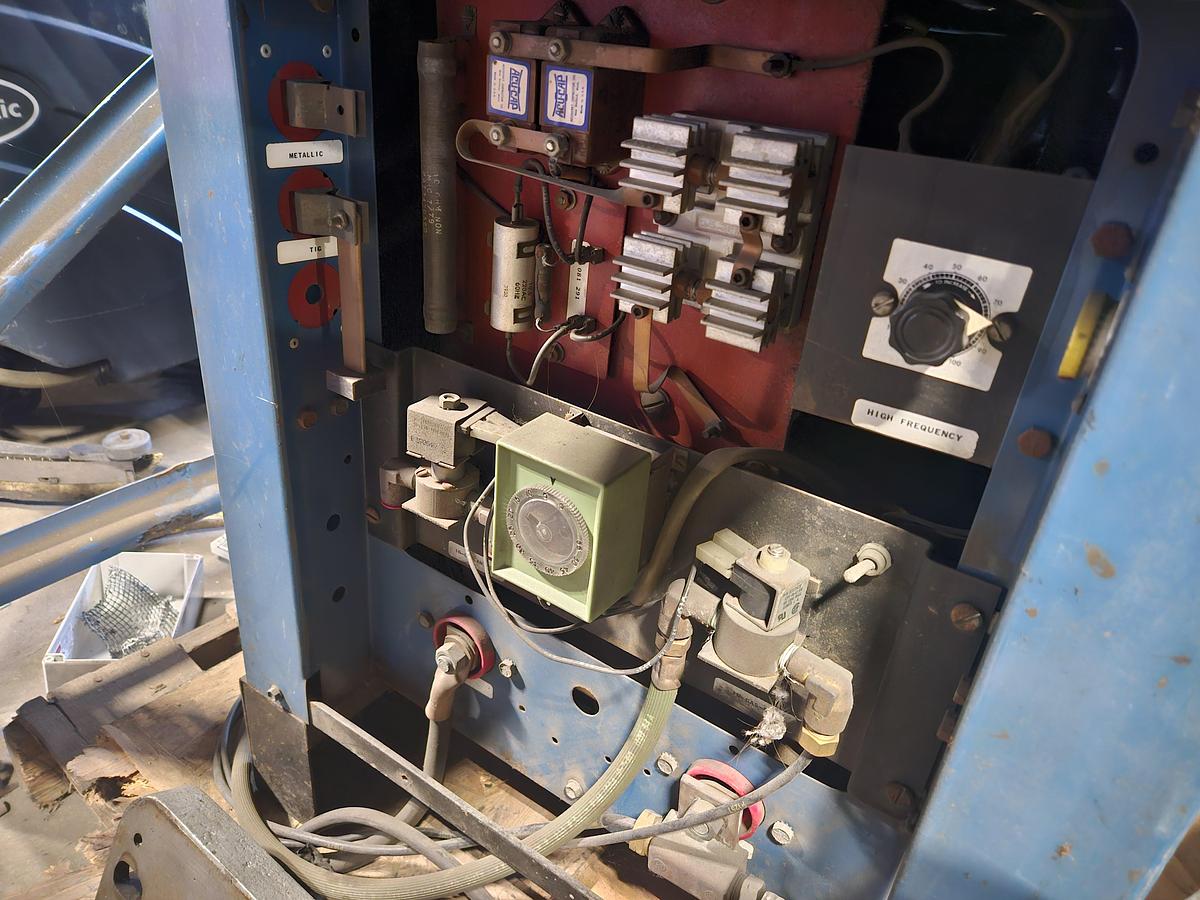 Used Miller Syncrowave 180 SD Tig Welder with Coolmate Chiller & Attachments