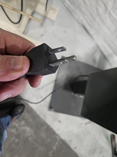 Used Motorized Stock Reel Material Payoff Feed Automatically Feeds Metal Stock To Press