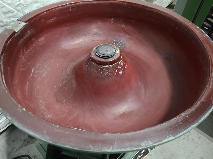 Used Ultramatic 24 Inch Vibratory Finishing Machine 110 Volts