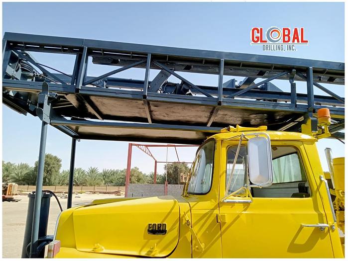 Used Item 0760 : 1976 Speedstar / Ford Water Well Drill Truck