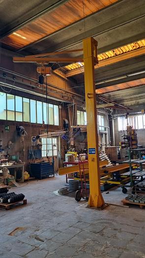 Usato Jib crane with KITO hoist 200 kg capacity