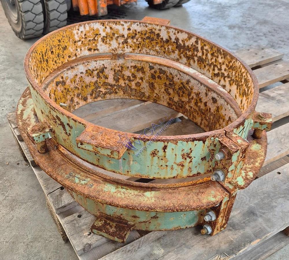 Usato Oval metal frame plaster mould holder