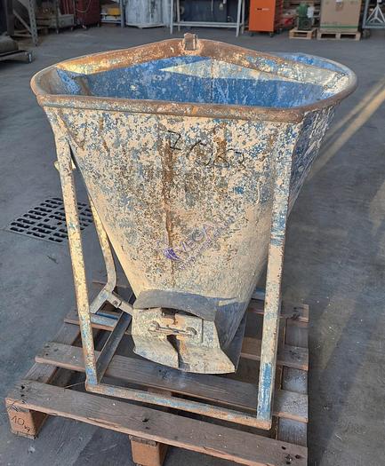 Usato Hopper for raw materials with opening bottom