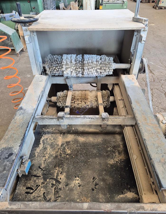 Usato Brushing machine