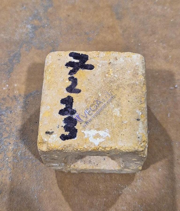 Usato Square tube refractory column