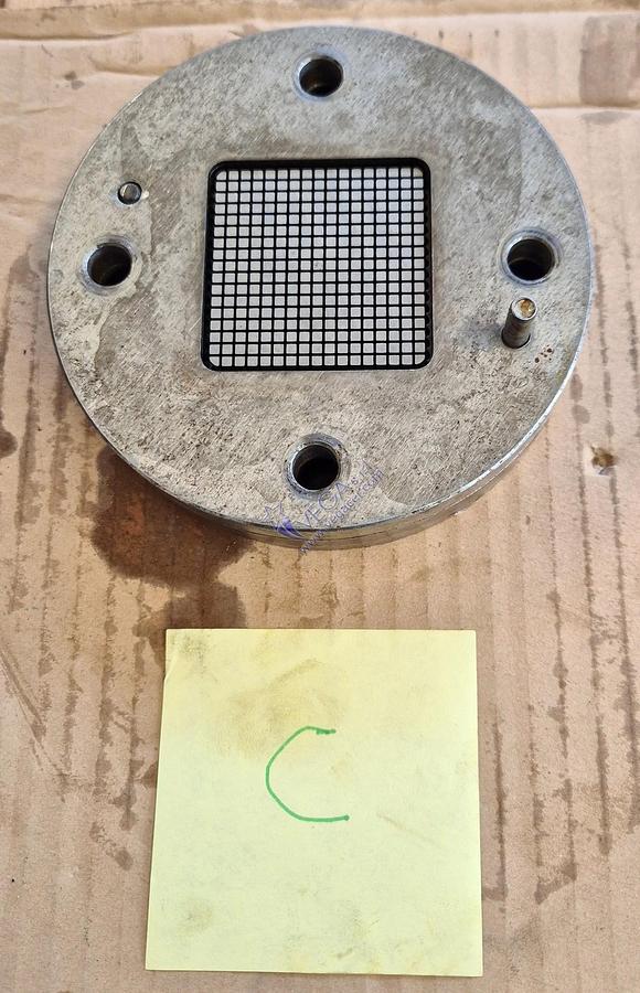 Usato Hard metal dies for producing honeycomb filters for foundries