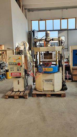Used Undercut press  VICENTINI