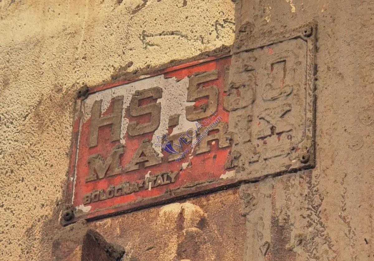 Usato Dry Press MATRIX mod HS 550 with double piston ( pressing from top and bottom ) for refactory pressing - pressing strength 550 Ton 