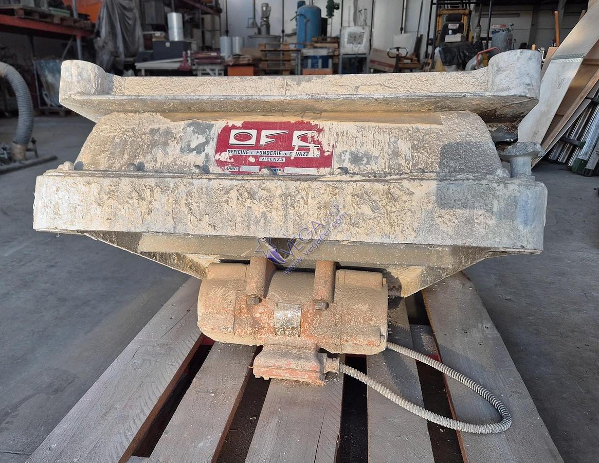 Usato Vibrating sieve VICENTINI mod. SV 600 x 900 with single net