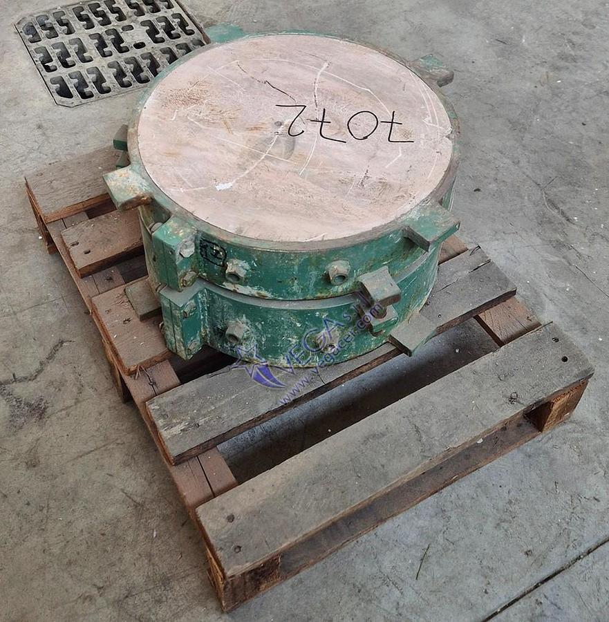 Usato Round metal frame plaster mould holder for pressing