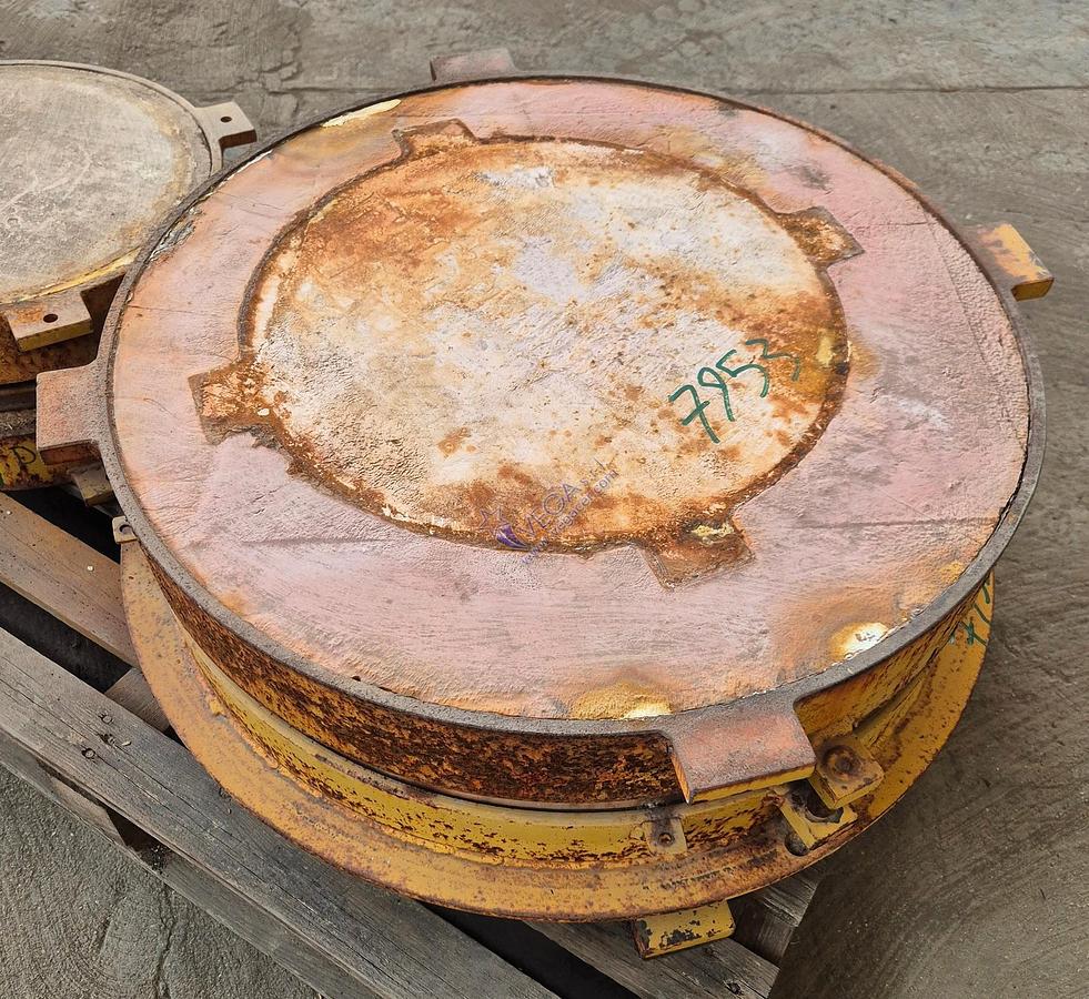 Usato Round metal frame plaster mould holder