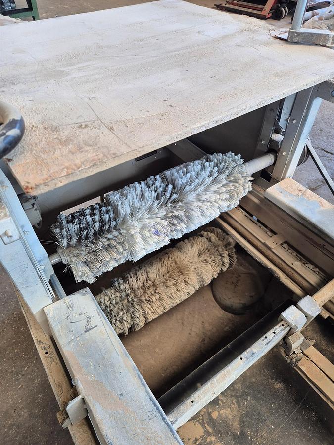 Usato Brushing machine