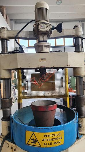 Used Undercut press  VICENTINI