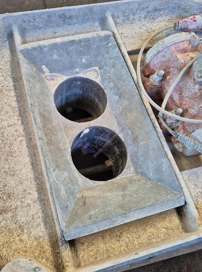 Usato Vibrating sieve VICENTINI mod. SV 600 x 900 DR with double net