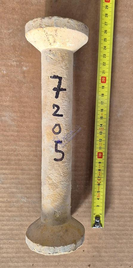 Usato Spool-shaped refractory column