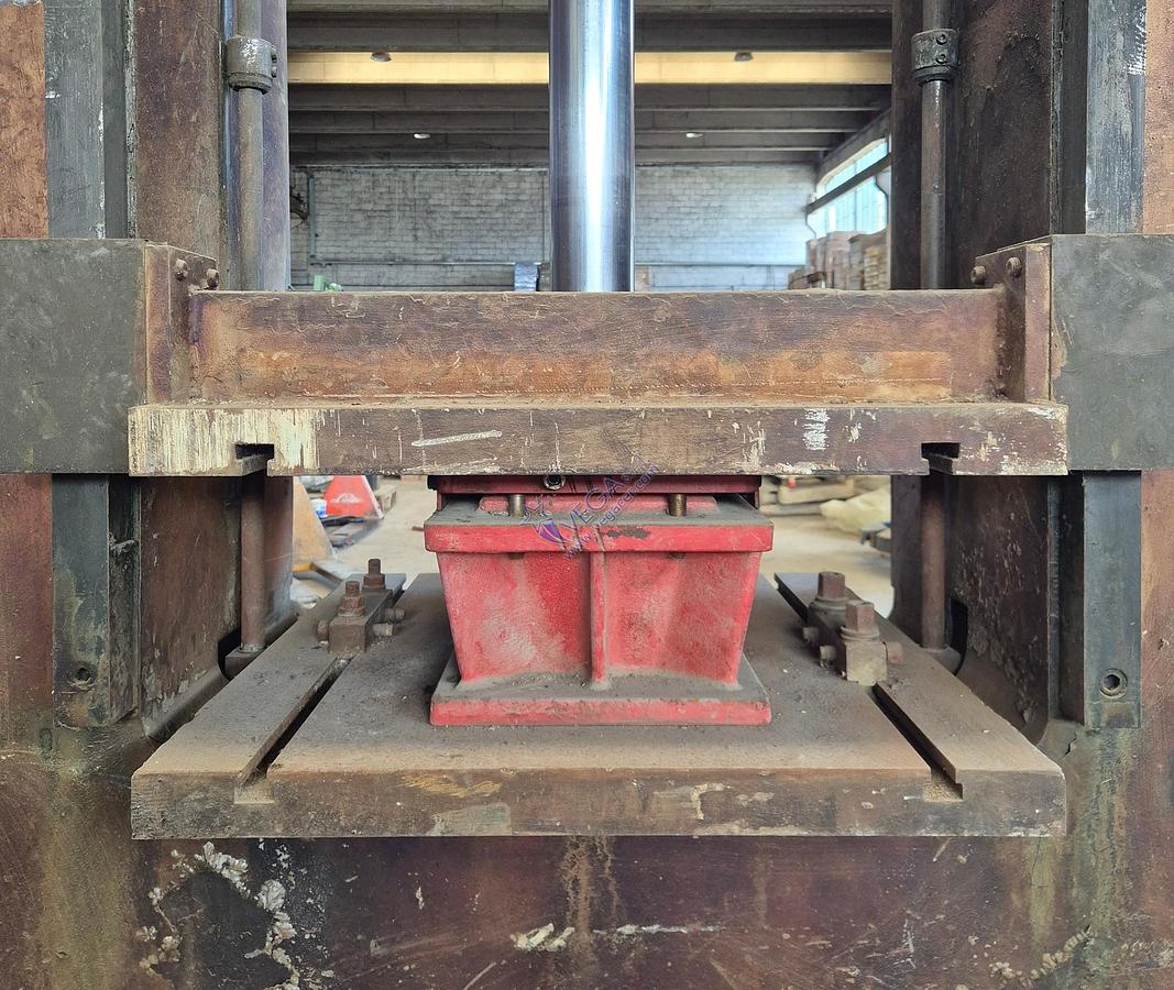 Usato Hydraulic press CMRM for metal moulds - 50 Ton