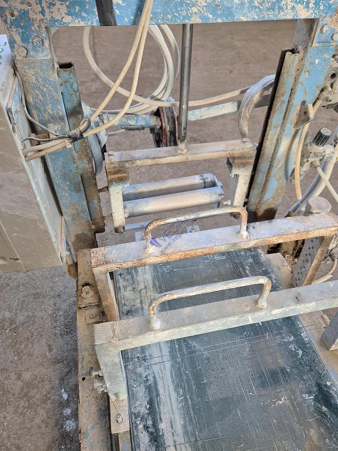 Usato Pneumatic cutter with encoder