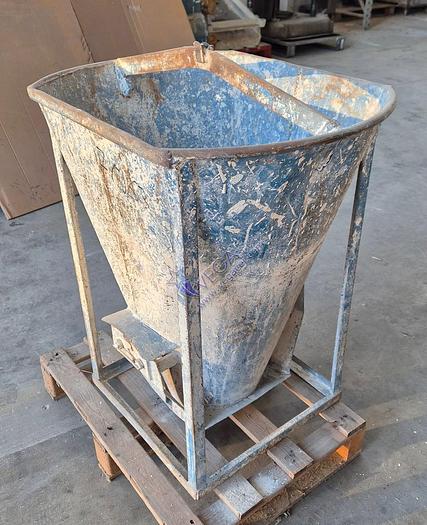 Usato Hopper for raw materials with opening bottom