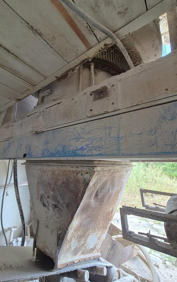 Usato Planetary mixer with rotating tank - tank useful capacity 1000 lt